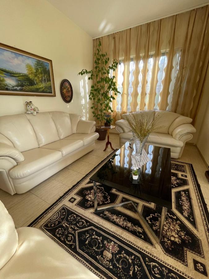 דירות דורס Vila Briart מראה חיצוני תמונה
